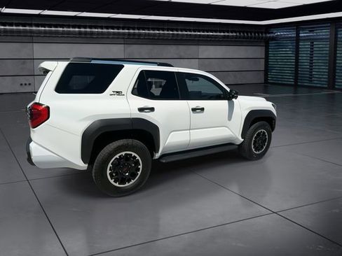 Used 2025 Toyota 4Runner TRD Off-Road Premium image 8