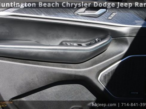 Used 2023 Jeep Grand Cherokee Trailhawk image 11