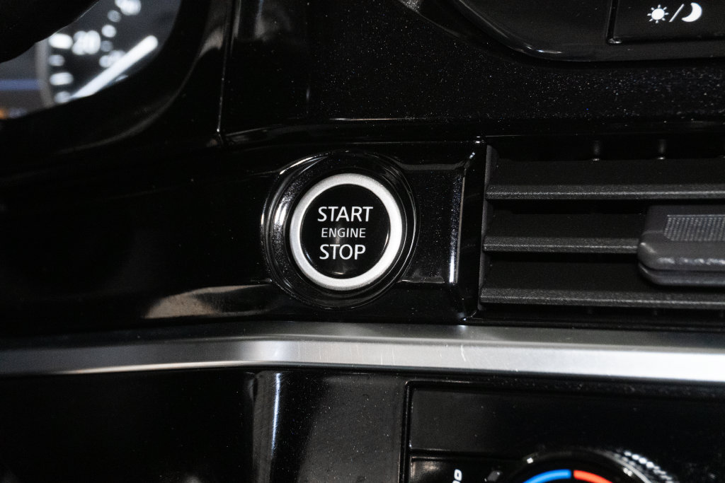 Used 2023 Nissan Pathfinder SL w/ Lighting Package (N92) AWD/4WD image 26