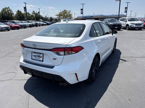 Used 2023 Toyota Corolla SE w/ SE Premium Package FWD image 6
