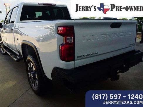 Used 2024 Chevrolet Silverado 2500 Custom w/ Custom Value Package AWD/4WD image 2