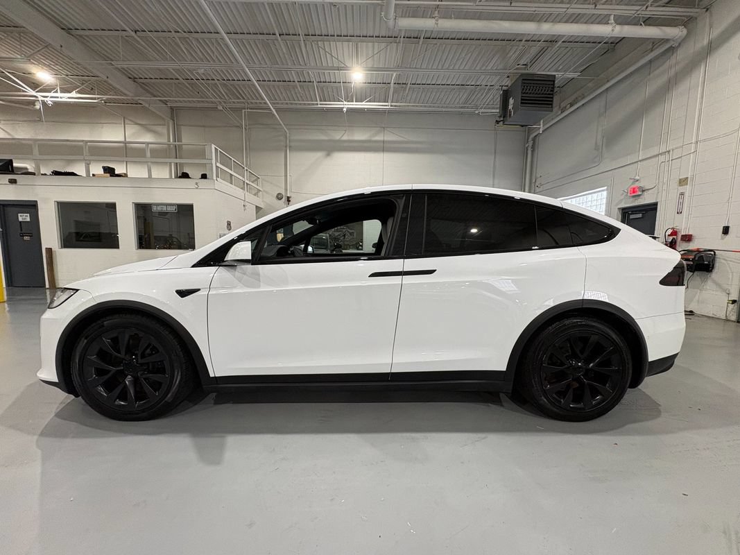 Used 2023 Tesla Model X AWD/4WD image 4