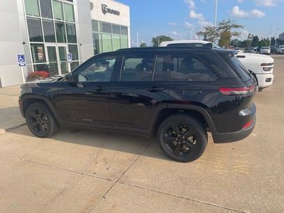 Used 2023 Jeep Grand Cherokee Limited w/ Luxury Tech Group II