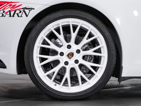 Used 2017 Porsche 911 Carrera RWD image 22