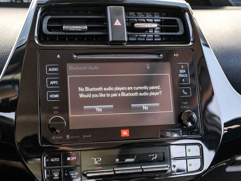 Used 2017 Toyota Prius Four image 27