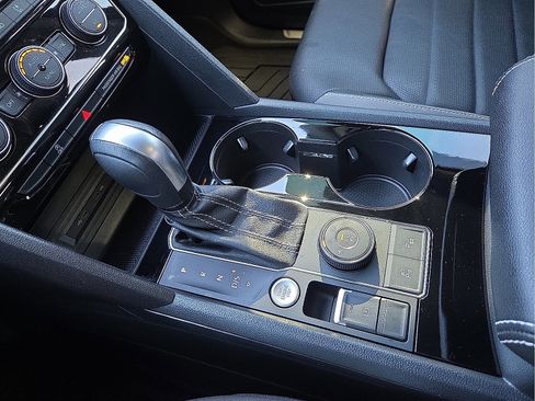 Used 2023 Volkswagen Atlas Cross Sport SEL Premium R-Line image 25