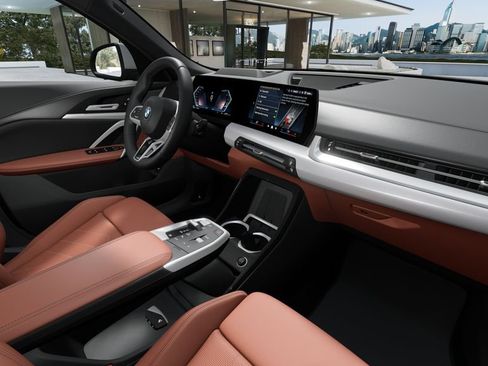New 2026 BMW X2 xDrive28i w/ Technology Package AWD/4WD image 39