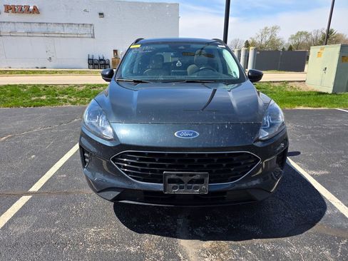 Used 2022 Ford Escape SE w/ SE Sport Appearance Package image 1