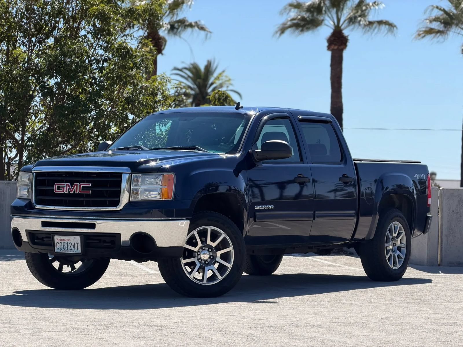 Used 2011 GMC Sierra 1500 SL AWD/4WD image 1