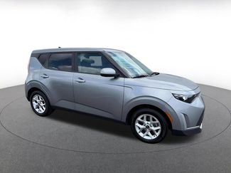 Used 2025 Kia Soul LX w/ LX Technology Package FWD video 2