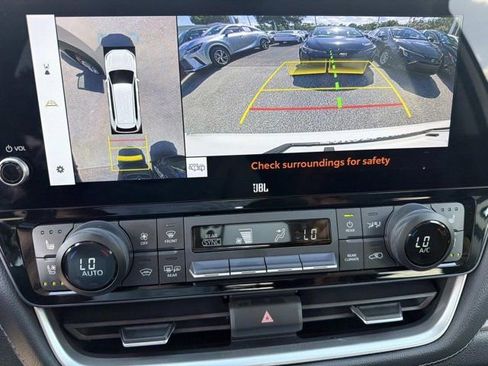 Certified 2024 Toyota Grand Highlander AWD image 29