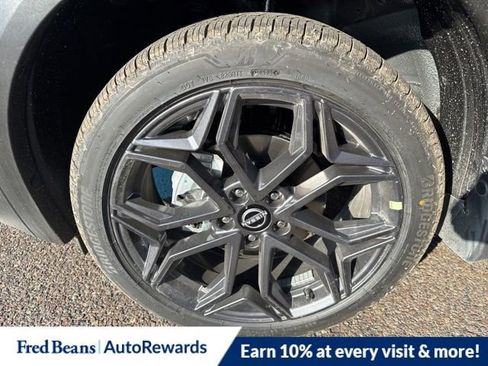 New 2026 Nissan Kicks SR w/ SR Premium Package FWD image 5