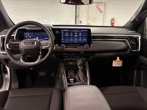 New 2026 GMC Canyon Elevation image 25