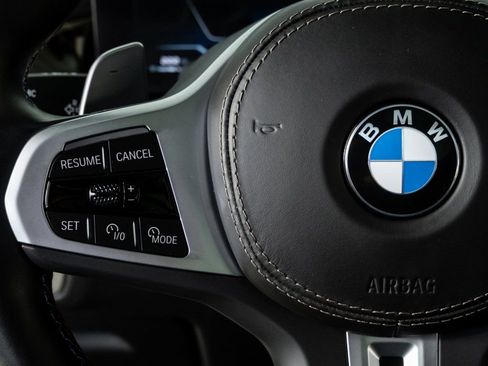 Used 2025 BMW X7 M60i image 10