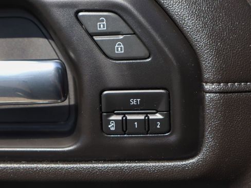 Used 2022 Chevrolet Silverado 3500 High Country image 18