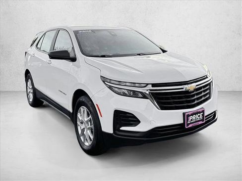 Used 2024 Chevrolet Equinox LS image 3