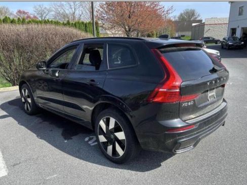 Certified 2024 Volvo XC60 T8 Plus w/ Protection Package Premier AWD/4WD image 8