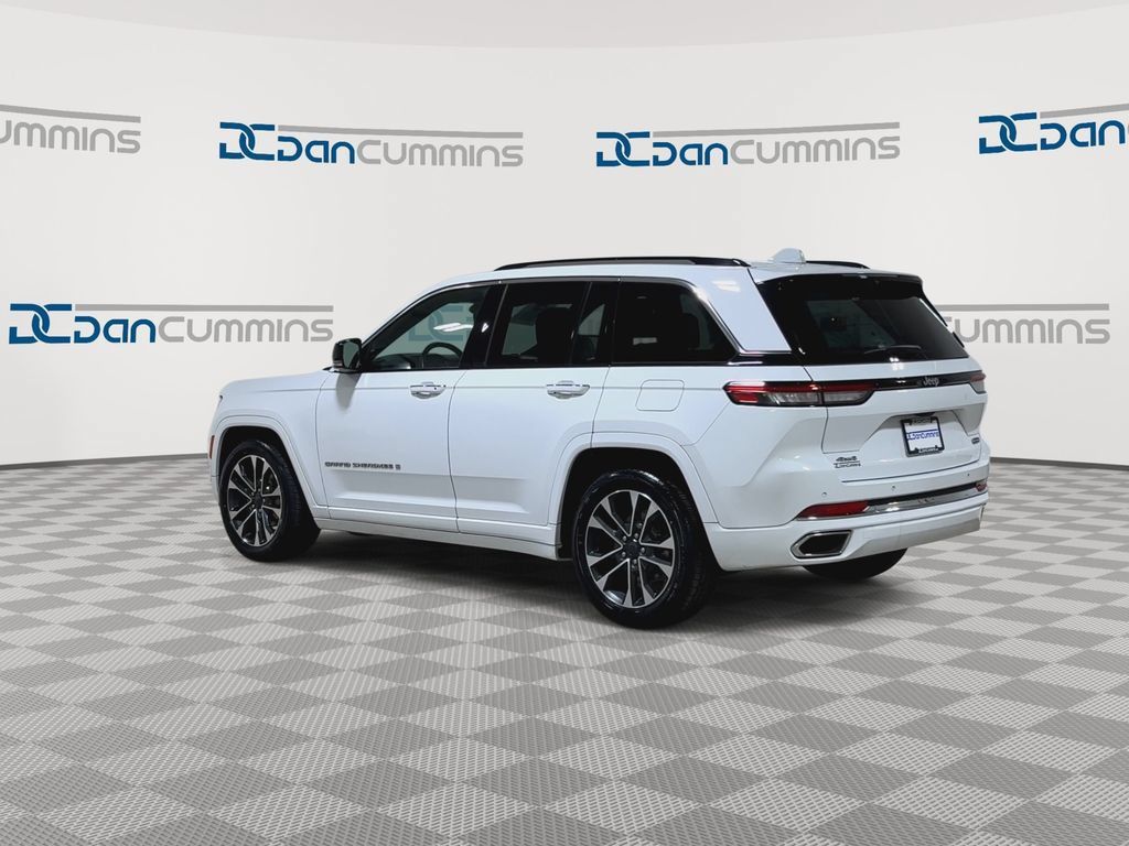Used 2022 Jeep Grand Cherokee Overland w/ Luxury Tech Group IV AWD/4WD image 6