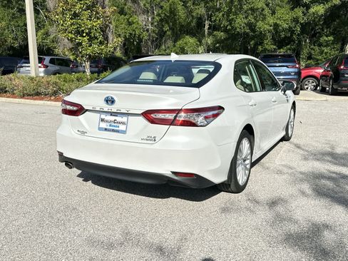 Used 2019 Toyota Camry XLE FWD image 6