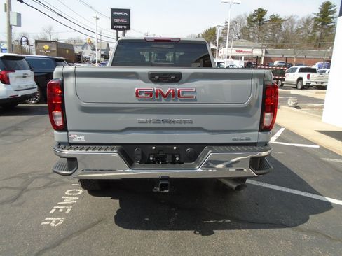 Certified 2024 GMC Sierra 2500 SLE image 7