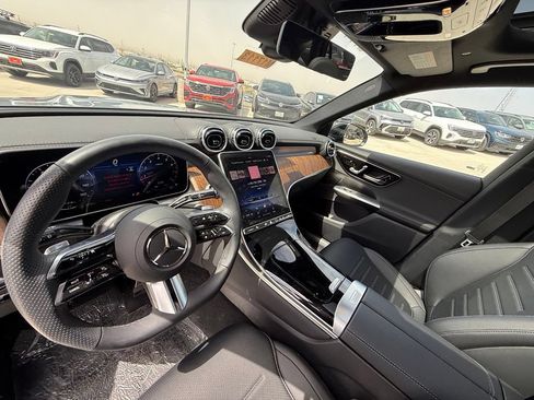 Used 2026 Mercedes-Benz GLC 300 4MATIC image 11
