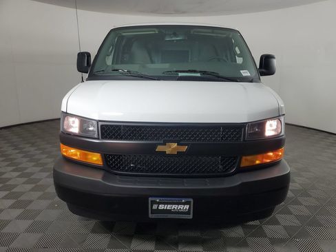 New 2026 Chevrolet Express 2500 Extended w/ Communications Package RWD image 9