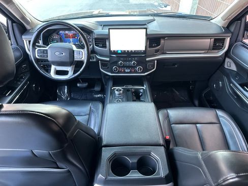 Used 2023 Ford Expedition Max XLT image 14