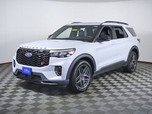 Certified 2026 Ford Explorer ST AWD/4WD image 5