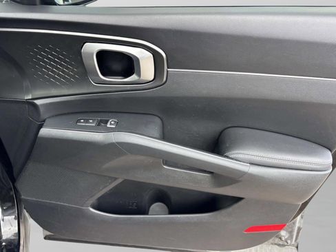 Used 2021 Kia Sorento S FWD image 18