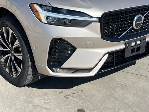 Used 2025 Volvo XC60 B5 Plus image 6