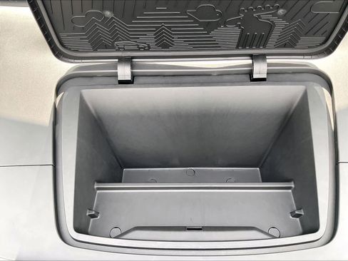 New 2026 Volvo EX30 Plus w/ Climate Package image 32