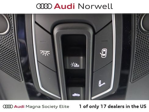 New 2026 Audi SQ8 Prestige image 9