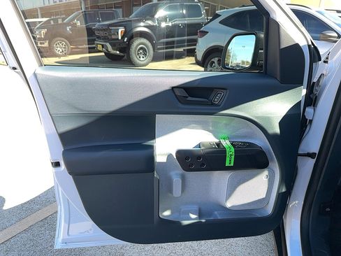 New 2025 Ford Maverick XLT image 15