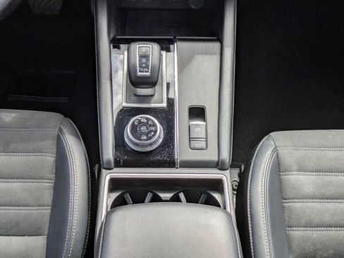 Used 2024 Mitsubishi Outlander SE image 20