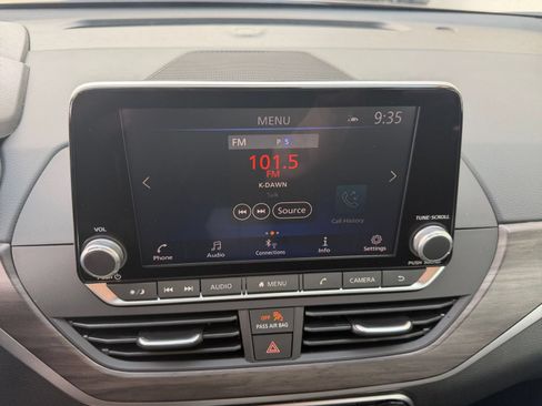 Used 2026 Nissan Altima 2.5 SV FWD image 19