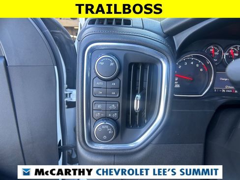 Used 2019 Chevrolet Silverado 1500 LT Trail Boss image 9