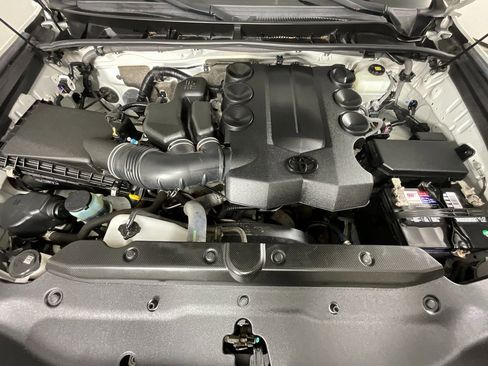 Used 2019 Toyota 4Runner Limited image 28