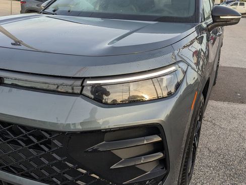 New 2026 Volkswagen Tiguan SE R-Line image 12