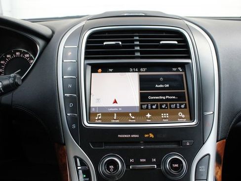 Used 2018 Lincoln MKX Reserve w/ Lincoln MKX Climate Package image 16