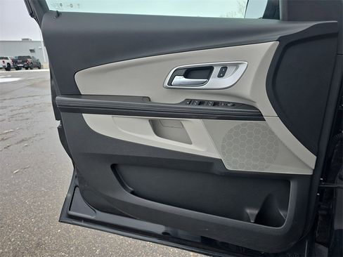 Certified 2016 Chevrolet Equinox LTZ w/ Enhanced Convenience Package image 26