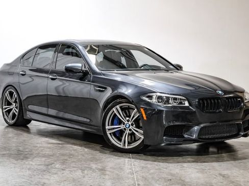 Used 2015 BMW M5 Base image 7