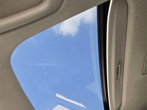 Certified 2023 Kia Niro SX Touring image 23