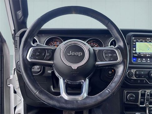 Certified 2020 Jeep Gladiator Overland image 15