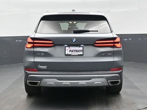 Used 2025 BMW X5 xDrive40i AWD/4WD image 4