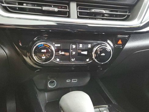 Used 2024 Chevrolet Trax RS w/ Driver Confidence Package FWD image 33