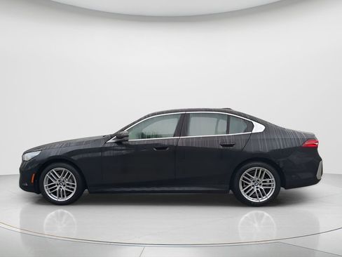 New 2025 BMW 530i w/ Premium Package image 8