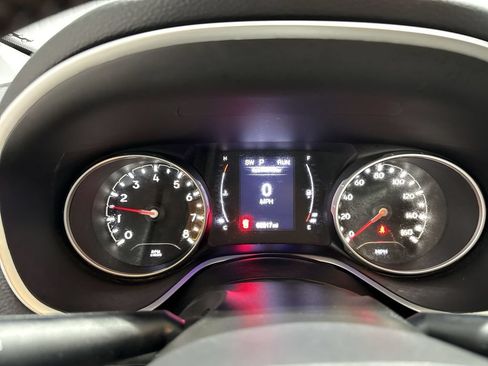 Used 2020 Jeep Compass Latitude FWD image 11
