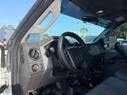 Used 2015 Ford F550 4x4 Crew Cab Super Duty image 10