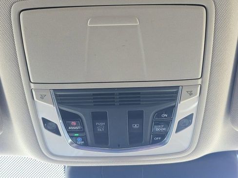 Used 2021 Acura RDX w/ Technology Package AWD/4WD image 20