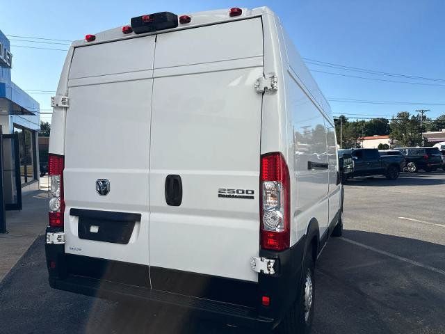 Used 2025 RAM ProMaster 2500 w/ Convenience Group FWD image 7
